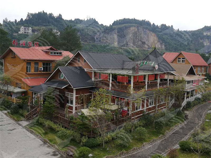 選擇六盤水合成樹脂瓦，為南方屋頂雨季防水護(hù)航